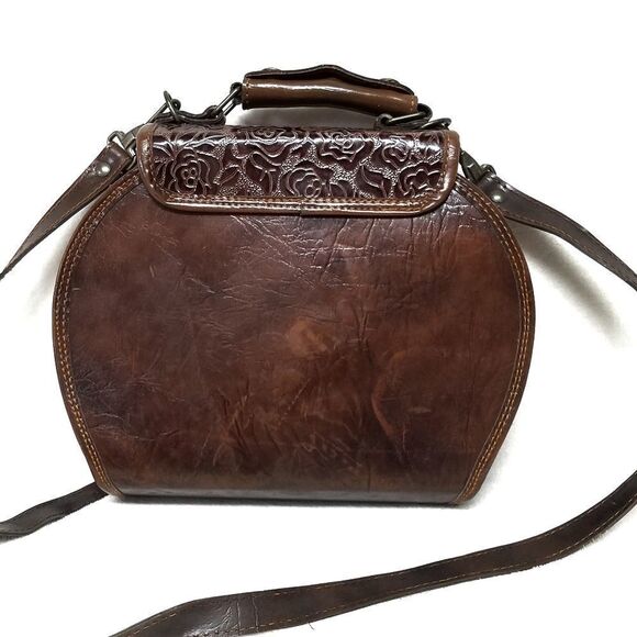 VINTAGE 60s Leather Floral Swing Latch Saddle Bag - Picture 7 of 8